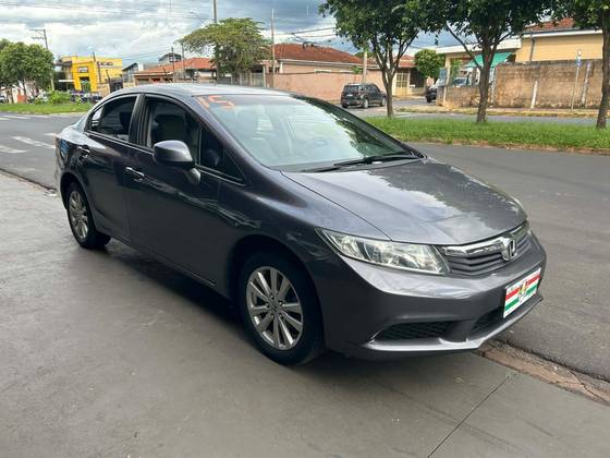 HONDA CIVIC 1.8 LXS 16V FLEX 4P AUTOMÁTICO